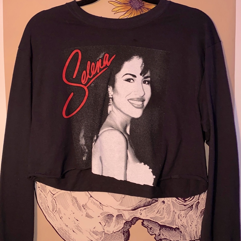 Selena Cropped Long Sleeve